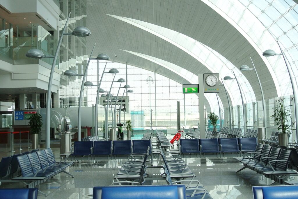 airport, empty, dubai-1497690.jpg